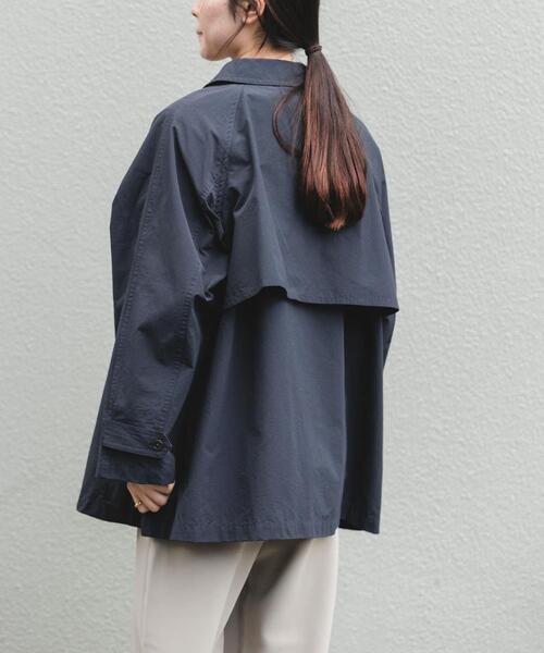 FORK&SPOON（フォークアンドスプーン）の「FORK&SPOON　ステンカラーテントコート（ステンカラーコート・レディース・ベージュ/ネイビー・1）」の14枚目の写真