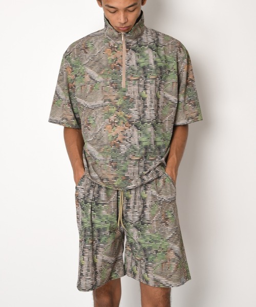 SUPERTHANKS(スーパーサンクス)の「【速乾生、清涼感素材】ジッププルオーバーTechnical S/S high-zip pullover(Tシャツ/カットソー・メンズ・ブラック/その他/ブラック系その他・M/L/S)」の1枚目の写真