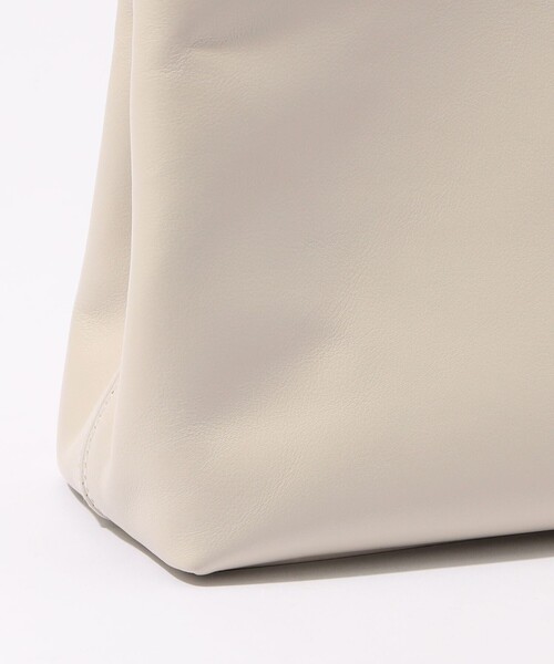 TOMORROWLAND （トゥモローランド）の「LIFFNER PUSHLOCK クラッチバッグ（クラッチバッグ・レディース・ホワイト・FREE）」の7枚目の写真