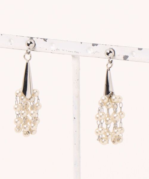 AMERICAN HOLIC（アメリカンホリック）の「パール ブーケピアス（ピアス（両耳用）・レディース・シルバー/ゴールド・FREE）」の3枚目の写真