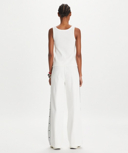 TORY BURCH(トリーバーチ)の「コットン スクープ タンクトップ(タンクトップ・レディース・ブラック/ホワイト・XS/S)」の4枚目の写真