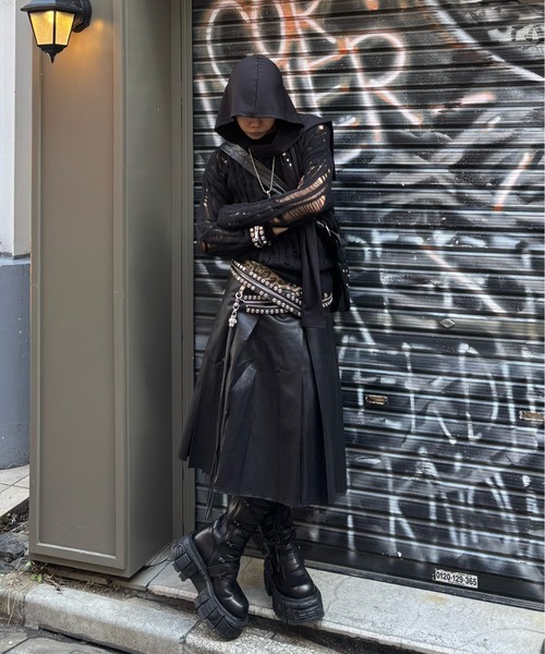 Never mind the XU(ネバーマインドザエックスユー)の「【Never mind the XU】damage loose knit / 【ネバーマインド ザ エックスユー】オーバーサイズダメージルーズニット <着用動画あり>(ニット/セーター・メンズ・ブラック/アイボリー・L)」の4枚目の写真