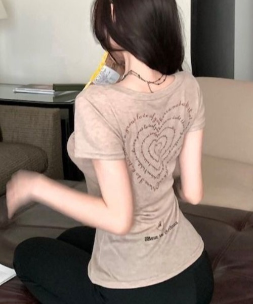 ViViDAY(ビビデー)の「バックハート柄 透けショートtシャツ(Tシャツ/カットソー・レディース・ベージュ・M)」の17枚目の写真