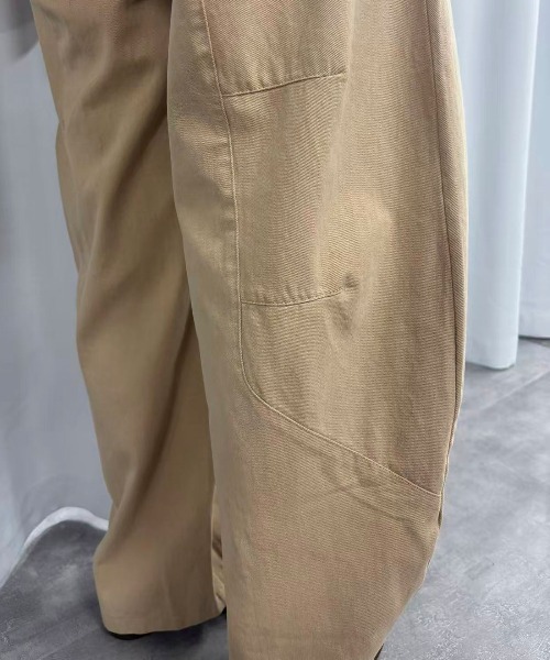 CORNERS(コーナーズ)の「ツイルバレルレッグパンツ(その他パンツ・レディース・ブラック/ベージュ・M/S/L)」の3枚目の写真