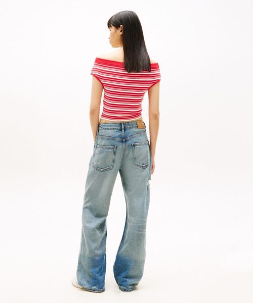 tommy jeans(トミー ジーンズ)の「【ウォニョン着用】オフショルダーボーダーセーター(ニット/セーター・レディース・ブラック/レッド・X-SMALL/MEDIUM/SMALL)」の10枚目の写真