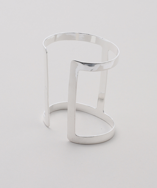 SASKIA DIEZ（サスキアディッツ）の「SASKIA DIEZ 別注 J BLANK cuff：バングル（バングル/リストバンド・レディース・シルバー・FREE）」の5枚目の写真