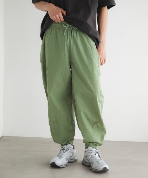 セール】NB GREY ナイロンワイドテーパードパンツ（スウェットパンツ
