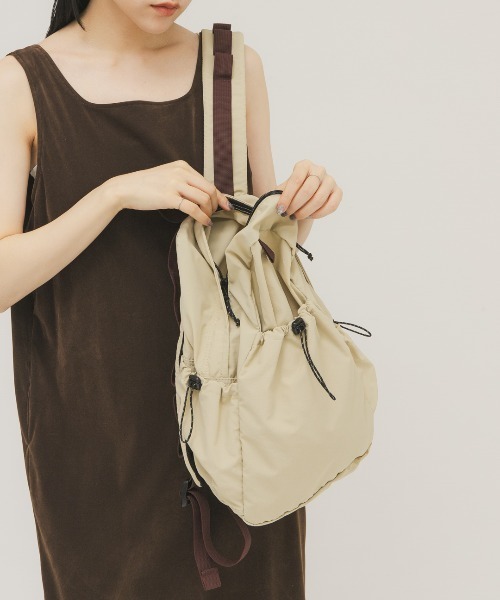 KBF(ケイビーエフ)の「アウトポケットナイロンバックパック(バックパック/リュック・レディース・ベージュ/ピンク/ブラック・ONE)」の9枚目の写真