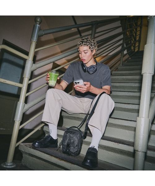 Aer（エアー）の「AER　Street Sling Ultra　/　AER-91063（ショルダーバッグ・メンズ・ブラック・FREE）」の14枚目の写真