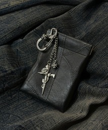 MATU:TA（マトゥータ）の「セカンドサイドポーチ / カラビナポーチ レザー調 チャーム付き 刺繍 ステッチ 蛇柄 パイソン ブラック カーキ 黒 緑 白黒 クロス バラ 羽 ばね口 パックンポーチ ワンタッチ ワンポイント（コインケース）」