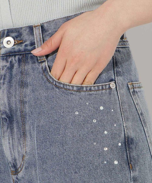 WILLSELECTION(ウィルセレクション)の「ビジューポケットワイドデニムパンツ(デニムパンツ・レディース・ブルー/ライトブルー・SMALL/MEDIUM)」の11枚目の写真