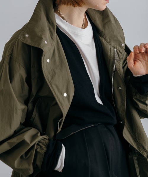 CREDONA（クレドナ）の「SUPER 120s FINE WOOL V NECK KNIT/スーパーファインウールネックニット（Tシャツ/カットソー・レディース・ブラック/アイボリー/グレー・FREE）」の13枚目の写真