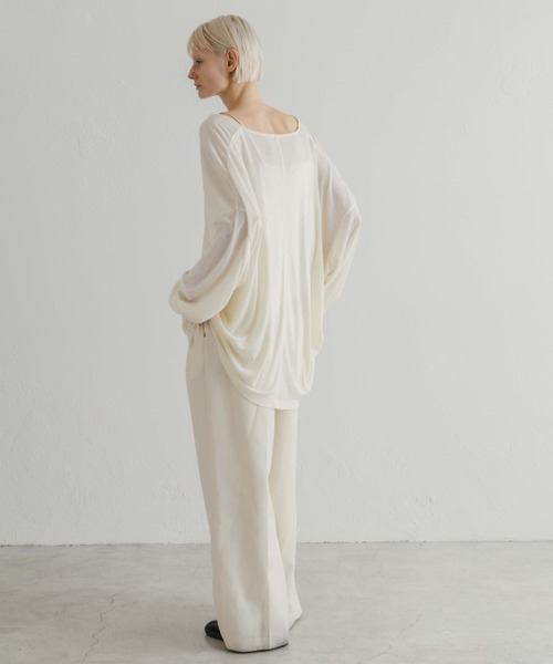 CREDONA（クレドナ）の「SUPER 120s FINE WOOL V NECK KNIT/スーパーファインウールネックニット（Tシャツ/カットソー・レディース・ブラック/アイボリー/グレー・FREE）」の19枚目の写真