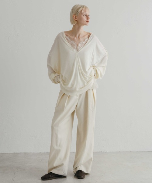 CREDONA（クレドナ）の「SUPER 120s FINE WOOL V NECK KNIT/スーパーファインウールネックニット（Tシャツ/カットソー・レディース・ブラック/アイボリー/グレー・FREE）」の5枚目の写真