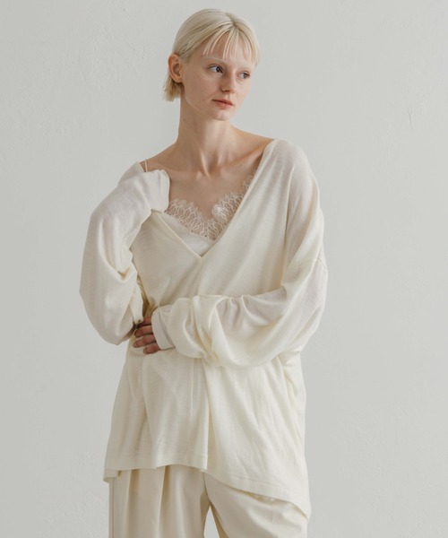 CREDONA（クレドナ）の「SUPER 120s FINE WOOL V NECK KNIT/スーパーファインウールネックニット（Tシャツ/カットソー・レディース・ブラック/アイボリー/グレー・FREE）」の15枚目の写真