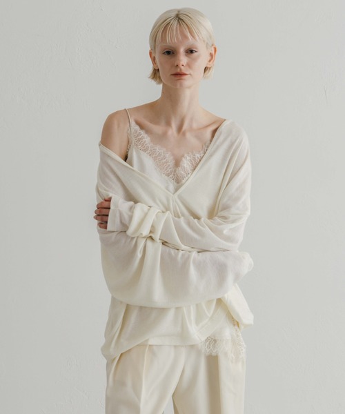 CREDONA（クレドナ）の「SUPER 120s FINE WOOL V NECK KNIT/スーパーファインウールネックニット（Tシャツ/カットソー・レディース・ブラック/アイボリー/グレー・FREE）」の17枚目の写真