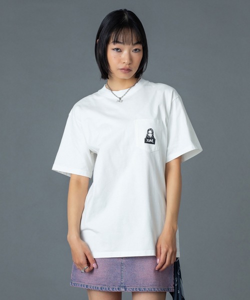 X-girl（エックスガール）の「FACE AND WORDS POCKET S/S TEE（Tシャツ/カットソー・レディース・ライトピンク/ブラック/ホワイト・S/M/L）」の6枚目の写真