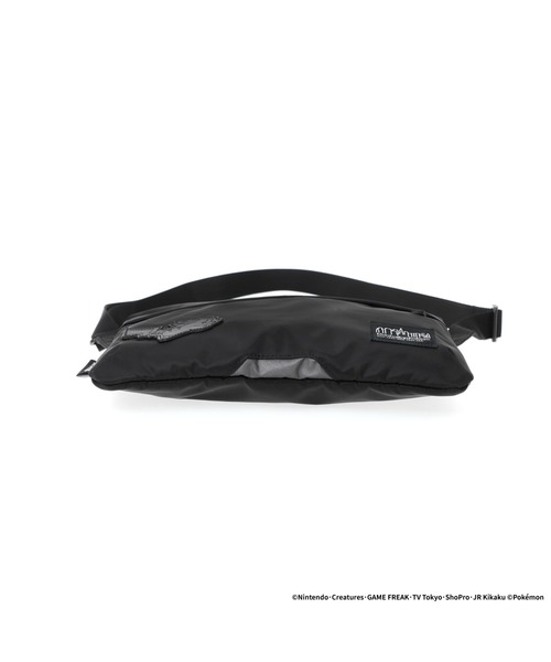Manhattan Portage BLACK LABEL（マンハッタンポーテージ　ブラックレーベル）の「KENSINGTON SHOULDER BAG TWL POKEMON（ショルダーバッグ・メンズ・ブラック・X-SMALL）」の5枚目の写真
