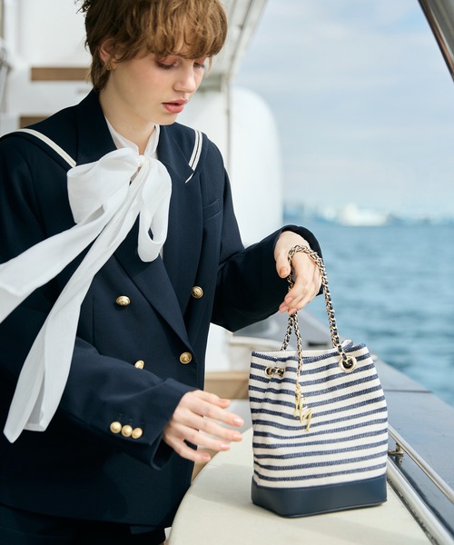 EIMY ISTOIRE(エイミーイストワール)の「クラシックマリンバケットバッグ(かごバッグ・レディース・ネイビー/ベージュ・F)」の4枚目の写真