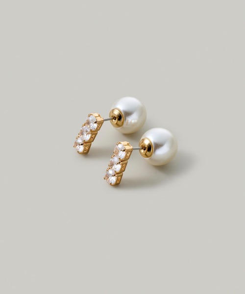 Jolie Toujours（ジョリトゥジュール）の「ビジューラインパールキャッチピアス（ピアス（両耳用）・レディース・ゴールド・FREE）」の2枚目の写真
