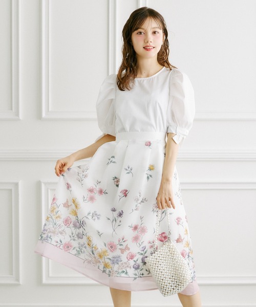 tocco closet（トッコ　クローゼット）の「ラメオーガンジーパネルフラワータックフレアスカート（スカート・レディース・ネイビー/ピンク・M）」の13枚目の写真