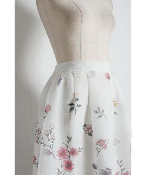 tocco closet（トッコ　クローゼット）の「ラメオーガンジーパネルフラワータックフレアスカート（スカート・レディース・ネイビー/ピンク・M）」の22枚目の写真