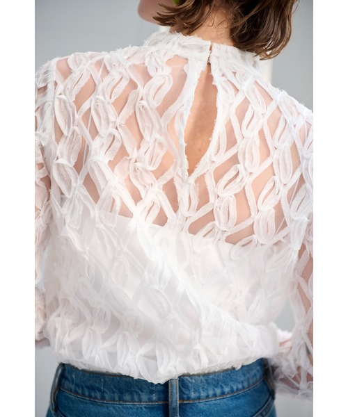 Estella.K(エステラケー)の「Janna Lace Blouse メッシュテープレーストップ(その他トップス・レディース・ブラック/ホワイト・FREE)」の8枚目の写真