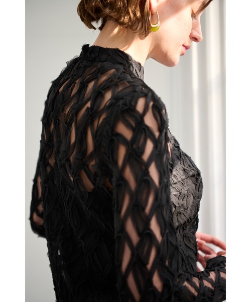 Estella.K(エステラケー)の「Janna Lace Blouse メッシュテープレーストップ(その他トップス・レディース・ブラック/ホワイト・FREE)」の21枚目の写真