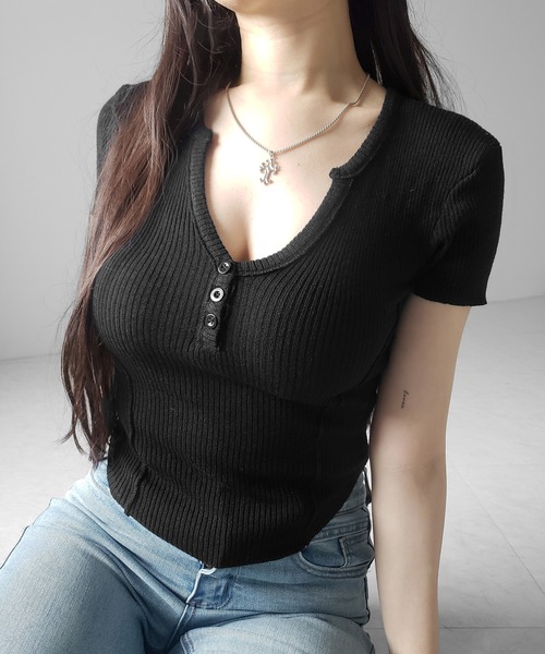 me+em select(ミームセレクト)の「【 2color 】ヘンリーネックタイトフィット半袖リブニットトップス / Henley neck tight fit short sleeve rib knit tops(その他トップス・レディース・グレー/ブラック・FREE)」の19枚目の写真