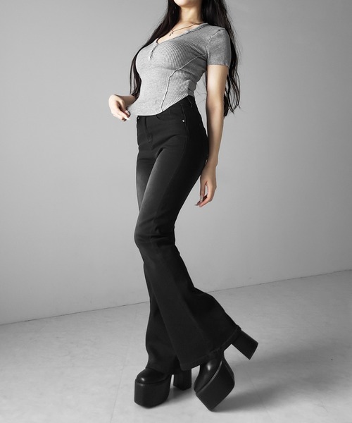 me+em select(ミームセレクト)の「【 2color 】ヘンリーネックタイトフィット半袖リブニットトップス / Henley neck tight fit short sleeve rib knit tops(その他トップス・レディース・グレー/ブラック・FREE)」の18枚目の写真