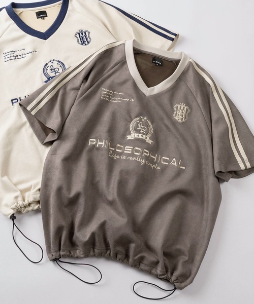 SlashDate（スラッシュデイト）の「【85】フェイクスウェード ロゴ刺繍 ゲームシャツ/ドローコード/ユニセックス/レディース/メンズ（Tシャツ/カットソー・レディース・チャコールグレー/ネイビー/アイボリー・L/M）」の2枚目の写真