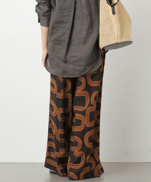 JOURNAL STANDARD relume(ジャーナルスタンダード レリューム)の「モダンアフリカンプリントパンツ(その他パンツ・レディース・ブラウン/ブラック・36/38)」の10枚目の写真