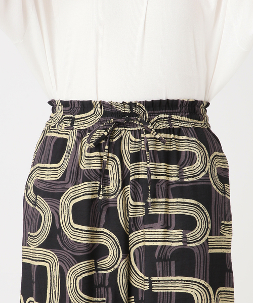 JOURNAL STANDARD relume(ジャーナルスタンダード レリューム)の「モダンアフリカンプリントパンツ(その他パンツ・レディース・ブラウン/ブラック・36/38)」の15枚目の写真