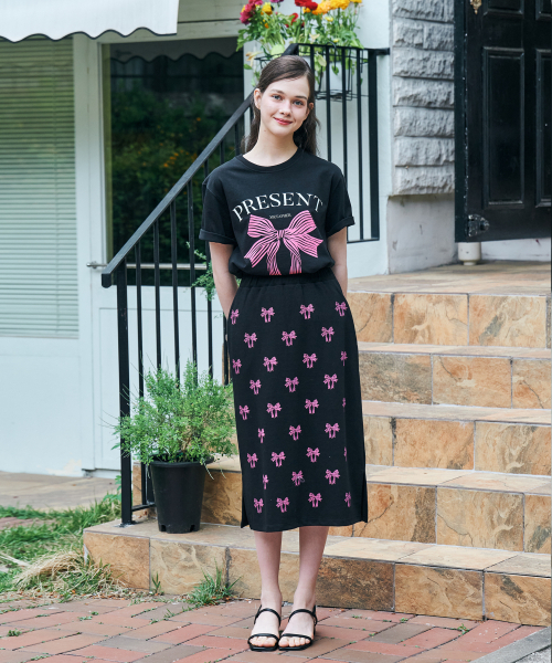 METAPHER(メタファ)の「METギフトプリント半袖Tシャツブラック(Tシャツ/カットソー・レディース・その他・FREE)」の4枚目の写真