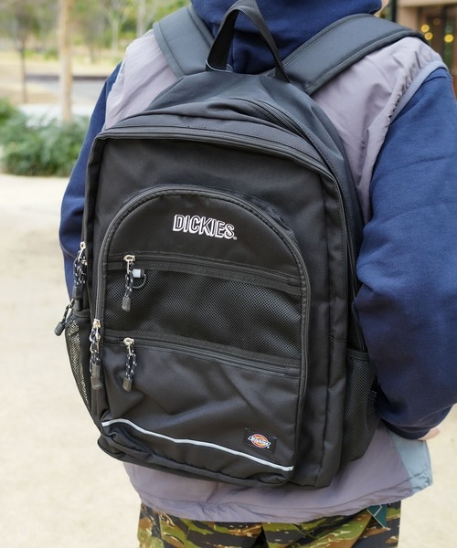 Dickies（ディッキーズ）の「【DICKIES/ディッキーズ】【容量約30L】スチューデントデイバッグ シンプルデザイン 内外ポケット タウンユース アウトドア 通勤 通学 ユニセックス（バックパック/リュック・メンズ・レッド/ホワイト/ブラック・FREE）」の4枚目の写真
