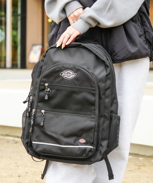 Dickies（ディッキーズ）の「【DICKIES/ディッキーズ】【容量約30L】スチューデントデイバッグ シンプルデザイン 内外ポケット タウンユース アウトドア 通勤 通学 ユニセックス（バックパック/リュック・メンズ・レッド/ホワイト/ブラック・FREE）」の17枚目の写真