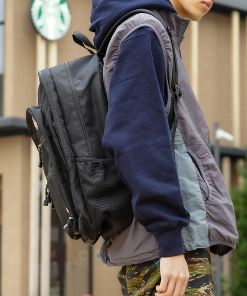 Dickies（ディッキーズ）の「【DICKIES/ディッキーズ】【容量約30L】スチューデントデイバッグ シンプルデザイン 内外ポケット タウンユース アウトドア 通勤 通学 ユニセックス（バックパック/リュック・メンズ・レッド/ホワイト/ブラック・FREE）」の22枚目の写真