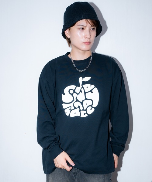 En serio TOKYO（エンソリオトーキョー）の「【SIDEWAYSTANCE】タイポアップル長袖Tシャツ 70579（Tシャツ/カットソー・メンズ・ブラック/ホワイト・MEDIUM/LARGE/X-LARGE/SMALL）」の9枚目の写真