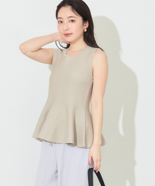 coca(coca)(コカ)の「ノースリーブペプラムニットトップス(ニット/セーター・レディース・ブラック/グレイッシュベージュ・L/M/S)」の14枚目の写真
