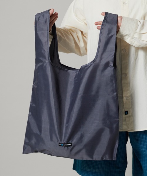 OK YESTERDAY（オッケーイエスタデイ）の「OK YESTERDAY / オーケー イエスタデイ パッカブル ナイロンバッグ  / PACKABLE NYLON BAG 秋 秋服 2026年秋冬（エコバッグ/サブバッグ・メンズ・ネイビー/オレンジ/グリーン/レッド/ブラック/グレー/ブルー・FREE）」の3枚目の写真