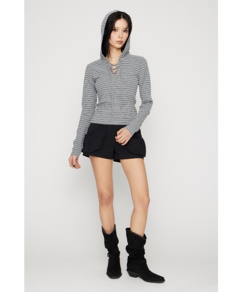 LAGUA GEM(ラグアジェム)の「LACE UP HOODIE トップス(パーカー・レディース・グレー/ライトイエロー/ブラック・FREE)」の11枚目の写真