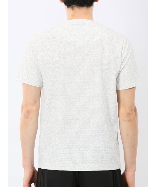 TAKA-Q（タカキュー）の「【ストレッチ メッシュ 軽量】タカキュー かすれプリント クルーネック 半袖 Tシャツ（Tシャツ/カットソー・メンズ・ライトグレー/ホワイト×ブラック・MEDIUM/LARGE/X-LARGE）」の20枚目の写真