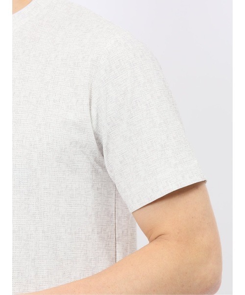 TAKA-Q（タカキュー）の「【ストレッチ メッシュ 軽量】タカキュー かすれプリント クルーネック 半袖 Tシャツ（Tシャツ/カットソー・メンズ・ライトグレー/ホワイト×ブラック・MEDIUM/LARGE/X-LARGE）」の18枚目の写真
