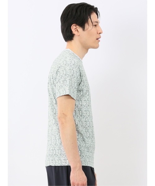 TAKA-Q（タカキュー）の「【ストレッチ メッシュ 軽量】タカキュー かすれプリント クルーネック 半袖 Tシャツ（Tシャツ/カットソー・メンズ・ライトグレー/ホワイト×ブラック・MEDIUM/LARGE/X-LARGE）」の13枚目の写真