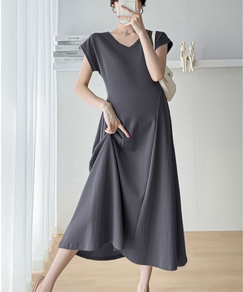 SallyLunn(サリーラン)の「【マタニティ】切り替えフレアワンピース(ワンピース・レディース・ベージュ/ブラック・LARGE/MEDIUM)」の8枚目の写真