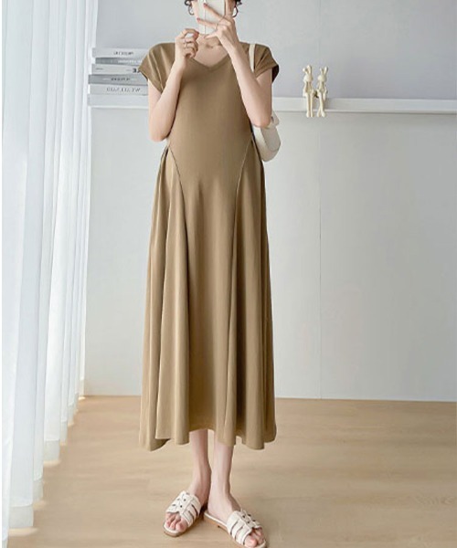 SallyLunn(サリーラン)の「【マタニティ】切り替えフレアワンピース(ワンピース・レディース・ベージュ/ブラック・LARGE/MEDIUM)」の14枚目の写真