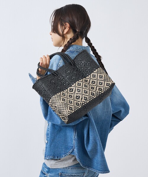 Moon Bird(ムーンバード)の「【MOON BIRD/ムーンバード】メルカドバッグ / カゴバッグ / Sサイズ / ユニセックス(トートバッグ・レディース・ホワイト/ブラウン/グリーン/ブラック/ブラック系その他2/ブラック系その他/ブラック系その他3/シルバー・フリー)」の4枚目の写真