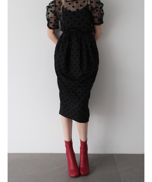 AMOMMA(アモマ)の「BALLOON DOT MIDI SKIRT(スカート・レディース・ホワイト/ブラック・FREE)」の2枚目の写真