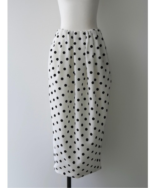 AMOMMA(アモマ)の「BALLOON DOT MIDI SKIRT(スカート・レディース・ホワイト/ブラック・FREE)」の14枚目の写真