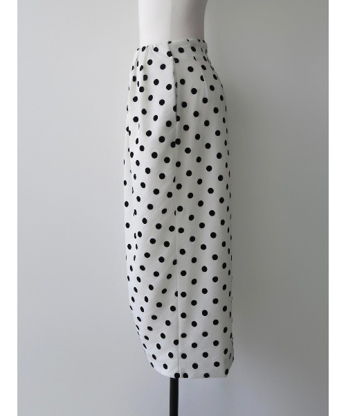 AMOMMA(アモマ)の「BALLOON DOT MIDI SKIRT(スカート・レディース・ホワイト/ブラック・FREE)」の15枚目の写真